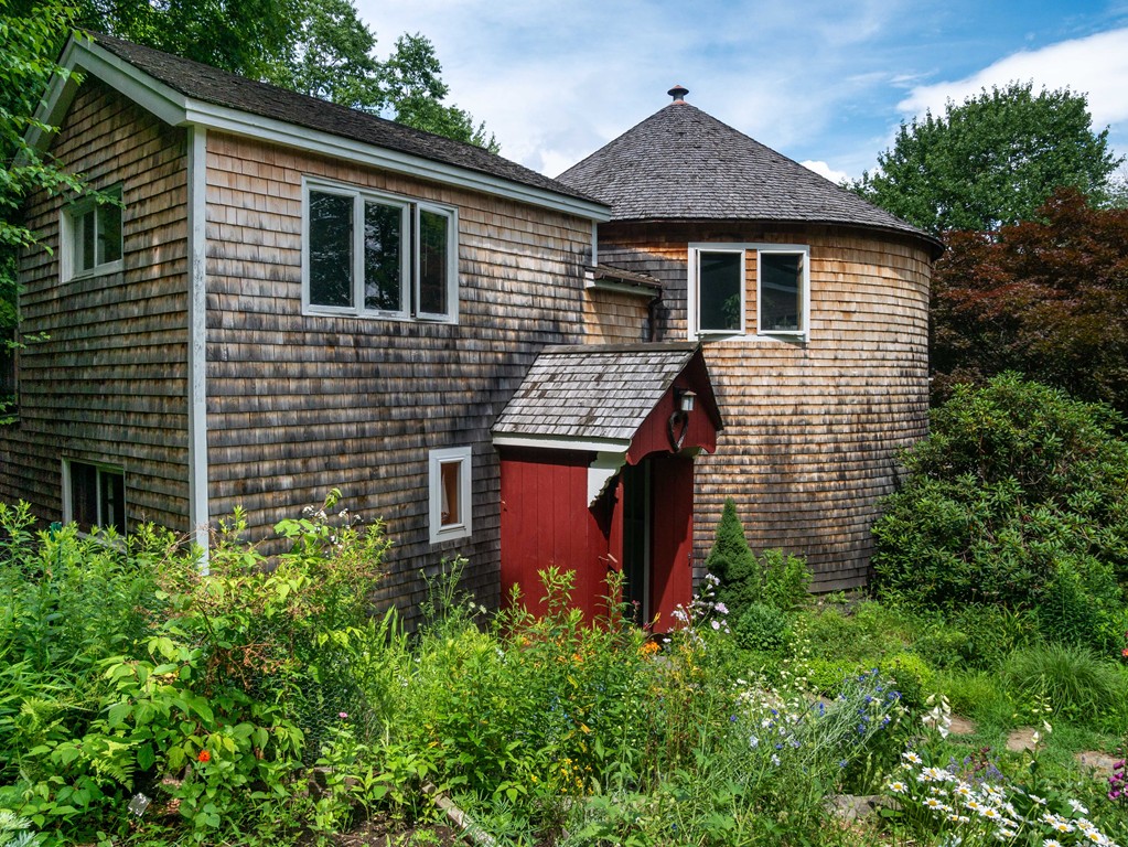 326 Hart Road Conway, MA 01341 - Photo 2 of 30 Gallery Image 2