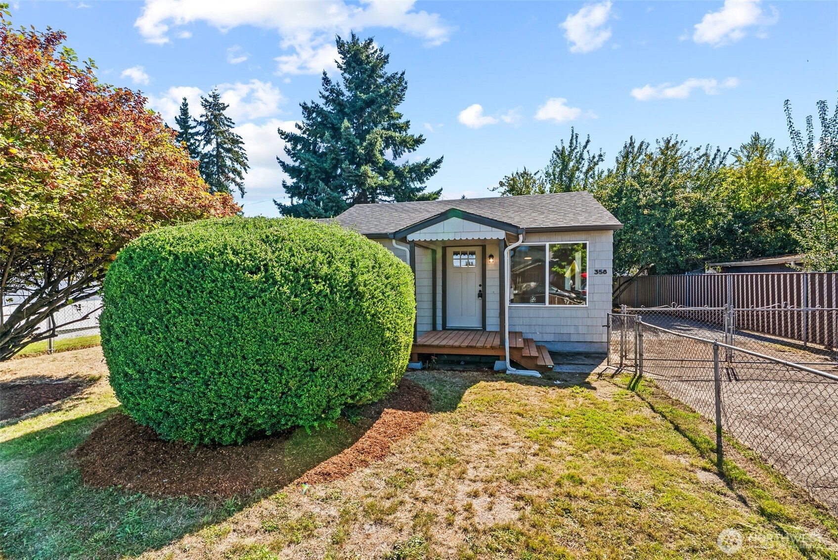 358 Cypress Street Longview, WA 98632 - Photo 2 of 25