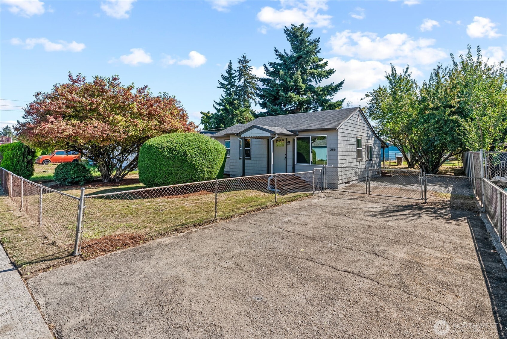 358 Cypress Street Longview, WA 98632 - Photo 3 of 25