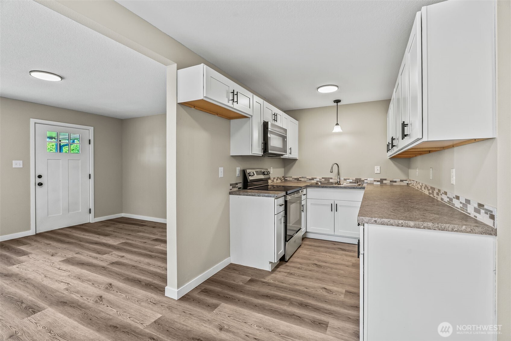 358 Cypress Street Longview, WA 98632 - Photo 7 of 25