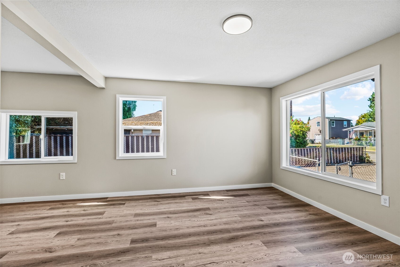 358 Cypress Street Longview, WA 98632 - Photo 9 of 25