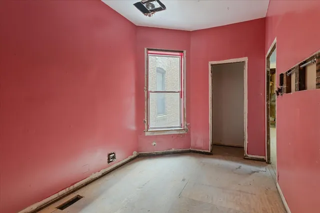 $299,000 | 6351 South Drexel Avenue, Chicago, IL 60637