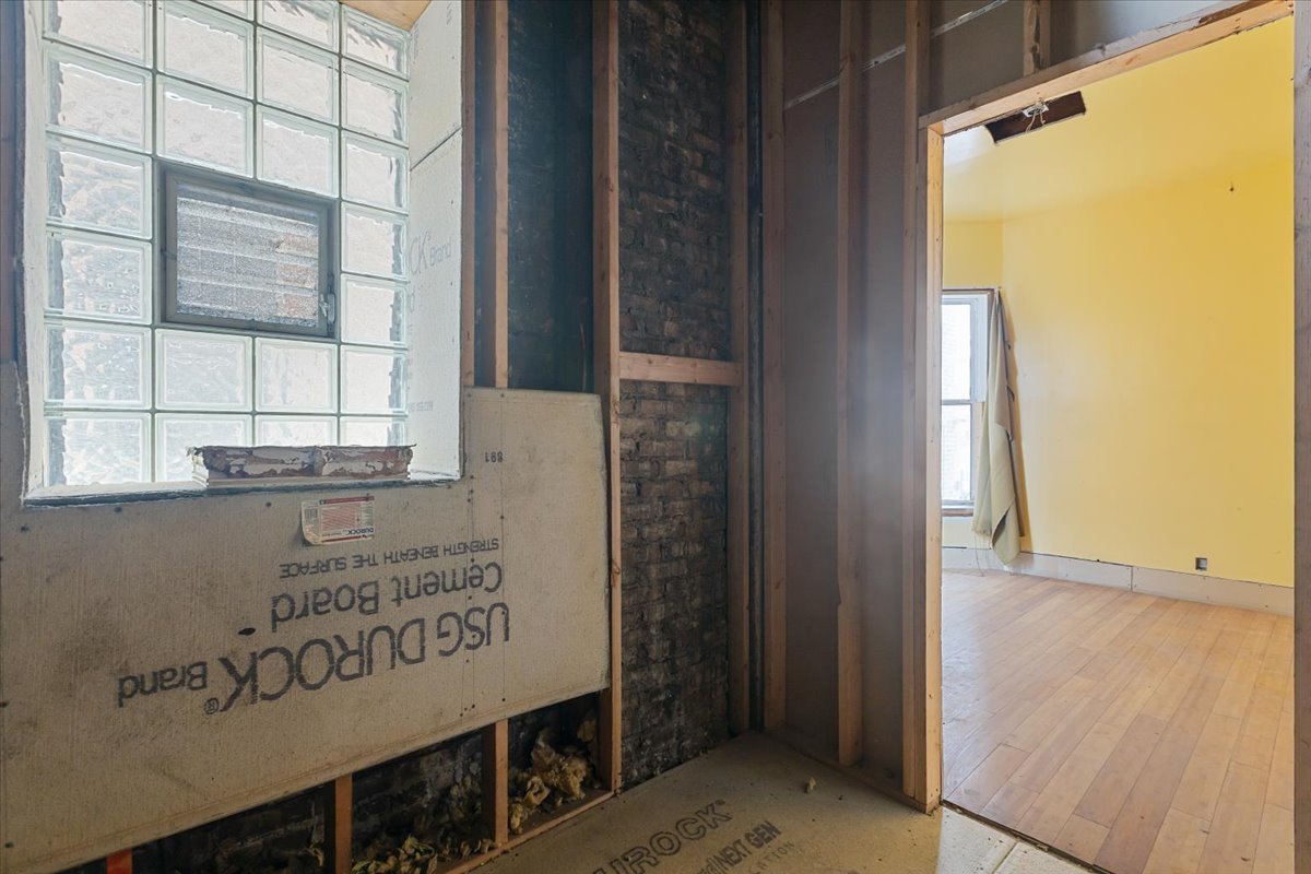 6351 South Drexel Avenue Chicago, IL 60637 - Photo 8 of 31