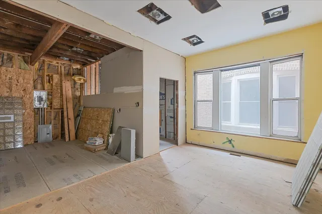 $299,000 | 6351 South Drexel Avenue, Chicago, IL 60637