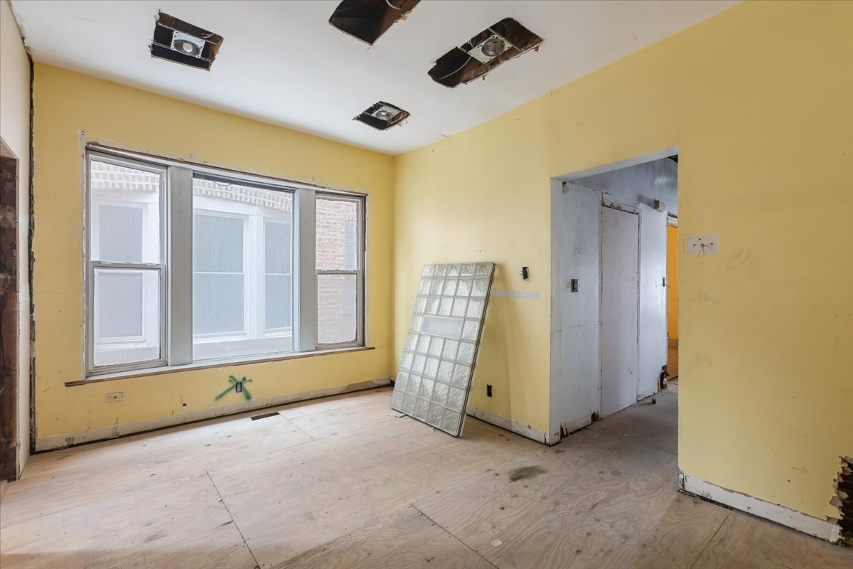 6351 South Drexel Avenue Chicago, IL 60637 - Photo 10 of 31