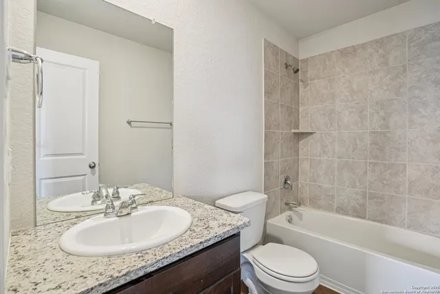 $1,950 | 1154 Barn Swallow Way, San Antonio, TX 78253