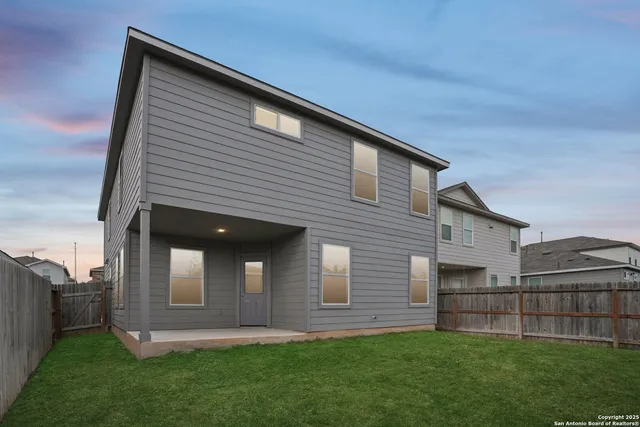 $1,950 | 1154 Barn Swallow Way, San Antonio, TX 78253