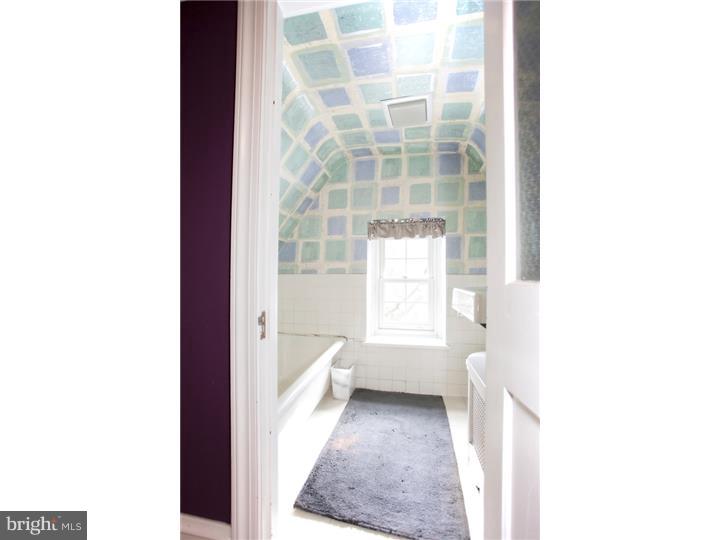 1640 Bernville Road Reading, PA 19601 - Photo 23 of 25 Bathroom