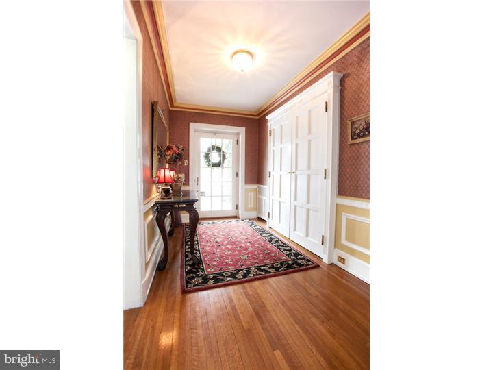 1640 Bernville Road Reading, PA 19601 - Photo 5 of 25 Foyer