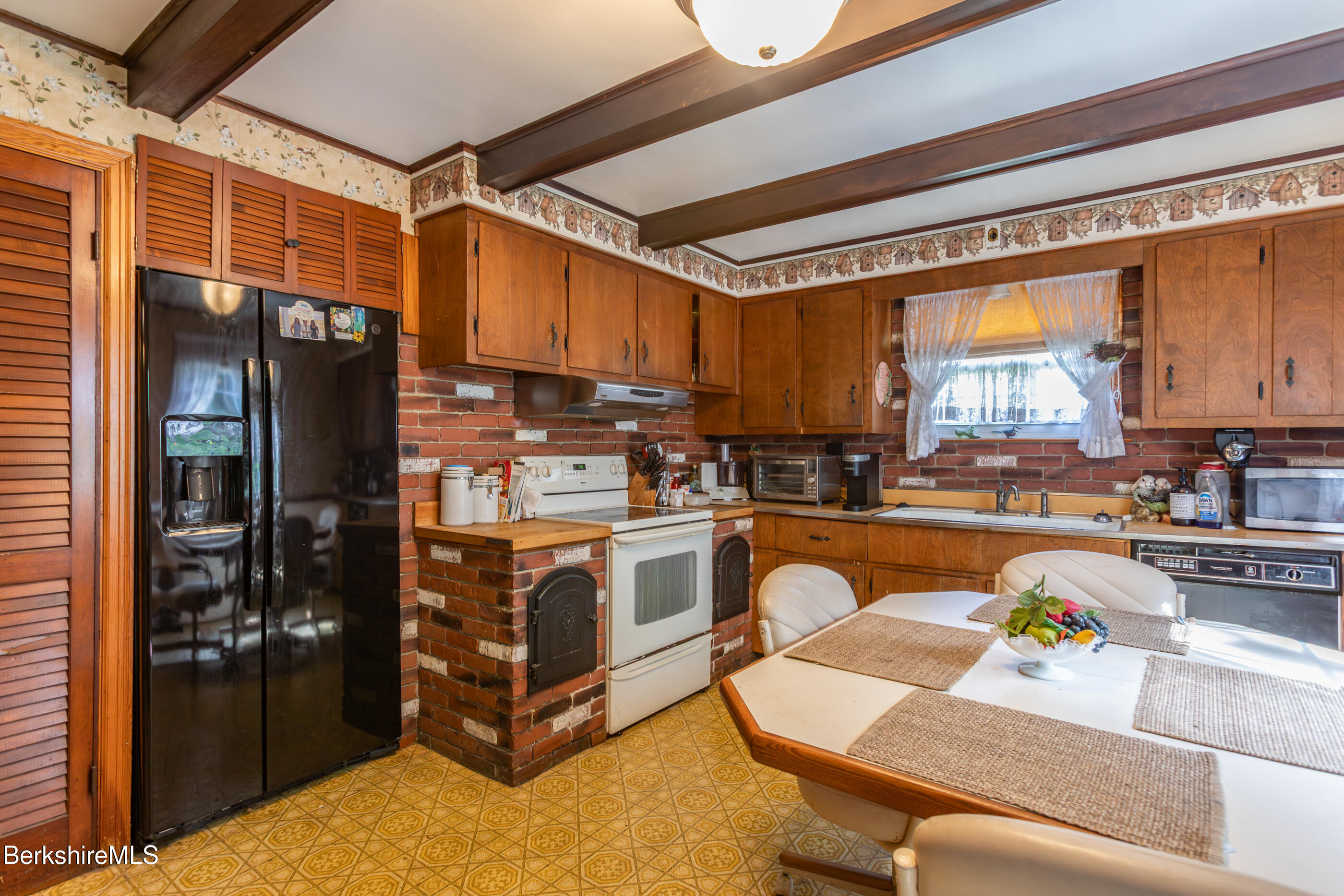 17 Morningside Avenue Adams, MA 01220 - Photo 14 of 39 Kitchen