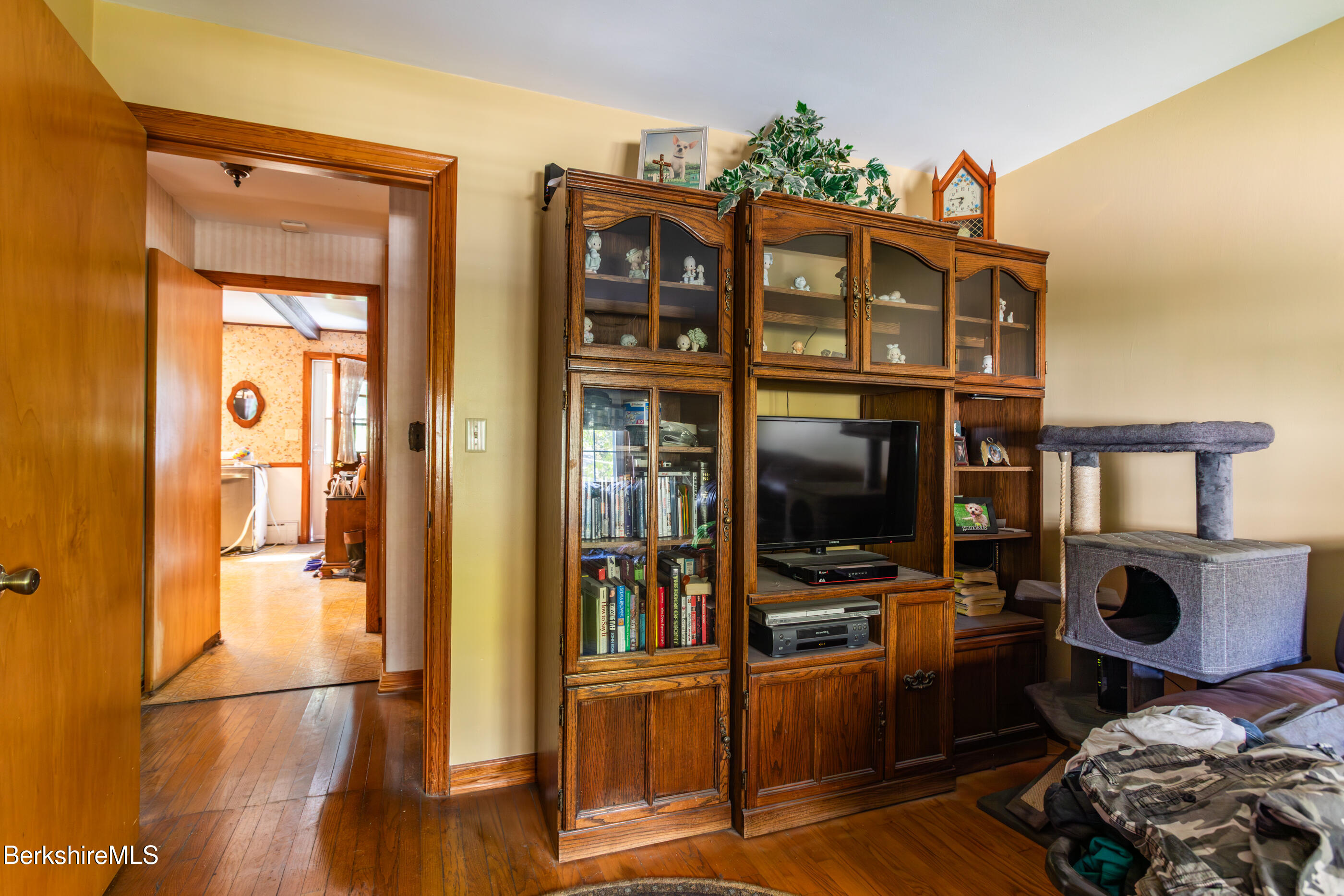 17 Morningside Avenue Adams, MA 01220 - Photo 16 of 39 Family room