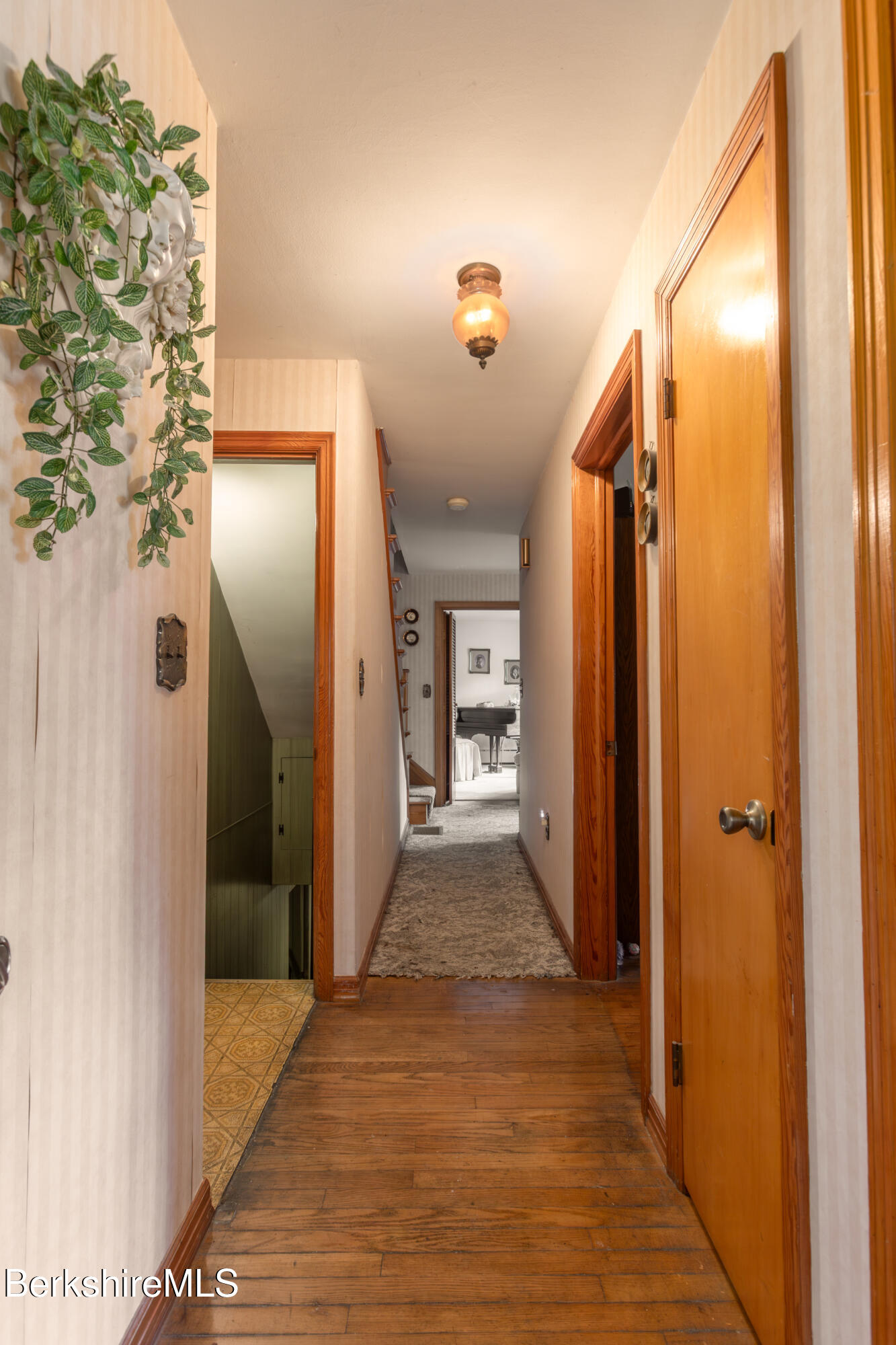 17 Morningside Avenue Adams, MA 01220 - Photo 20 of 39 Hallway-First floor