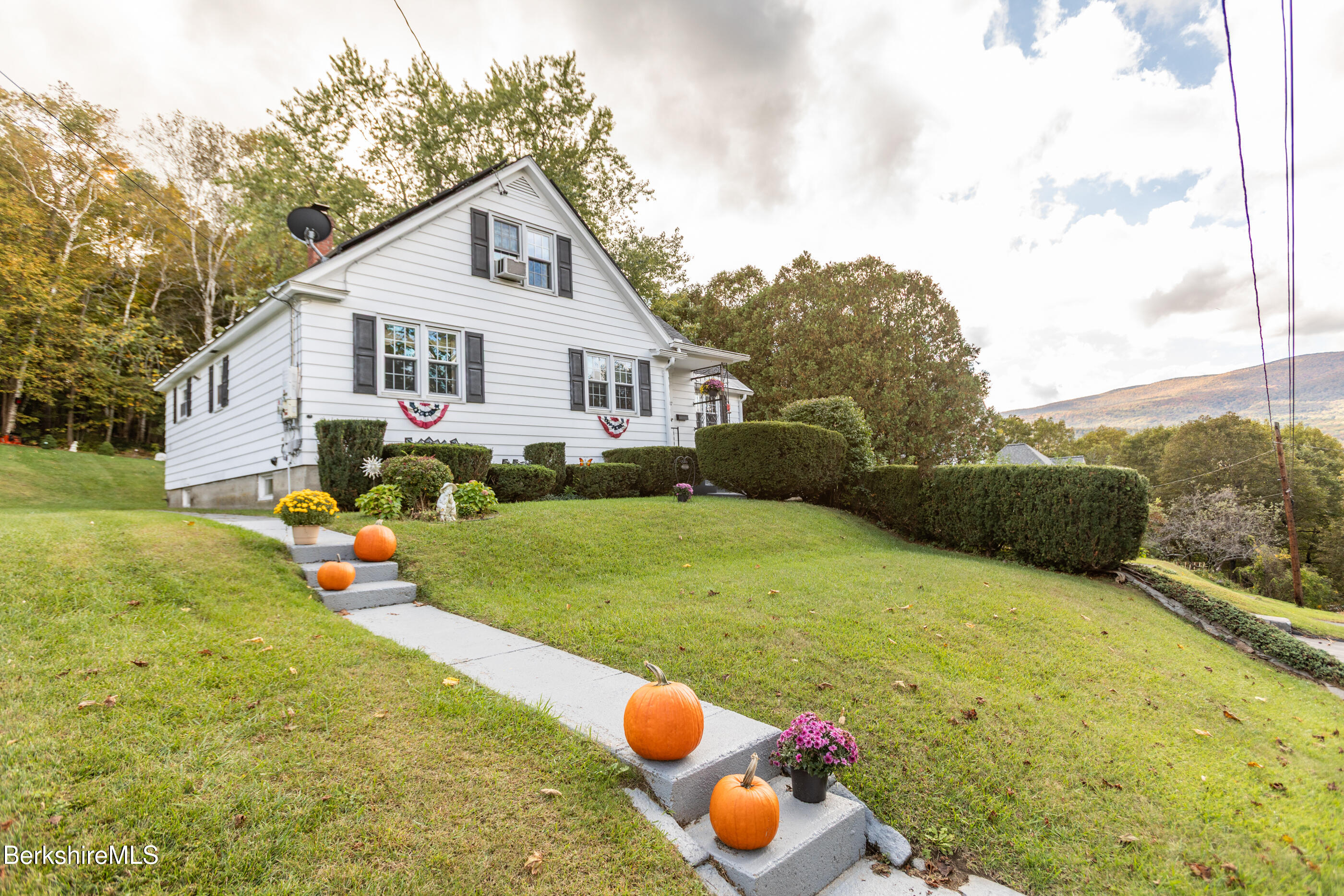 17 Morningside Avenue Adams, MA 01220 - Photo 2 of 39 Exterior front