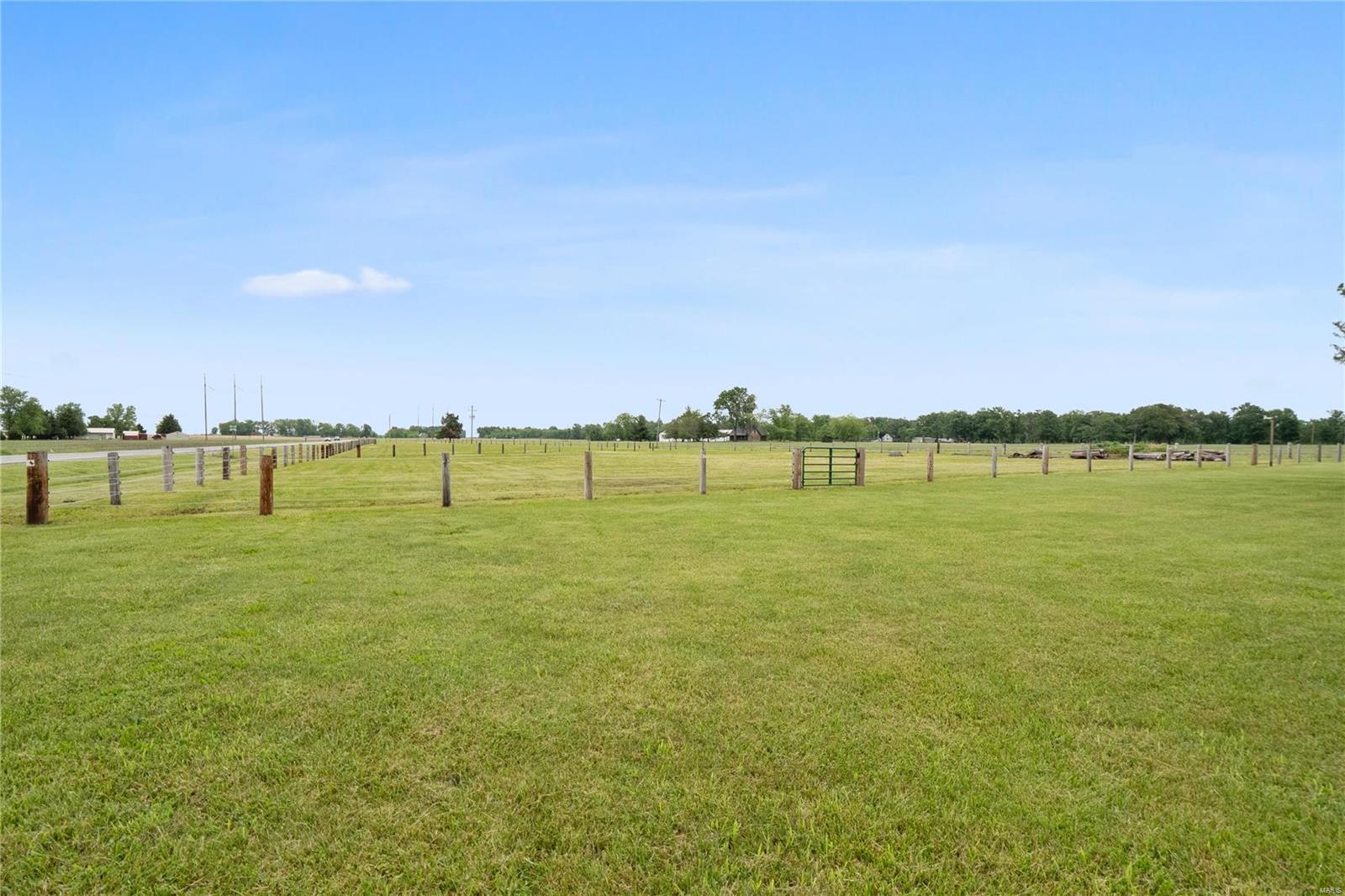 4936 State Rte 4 Mascoutah, IL 62258 - Photo 20 of 30