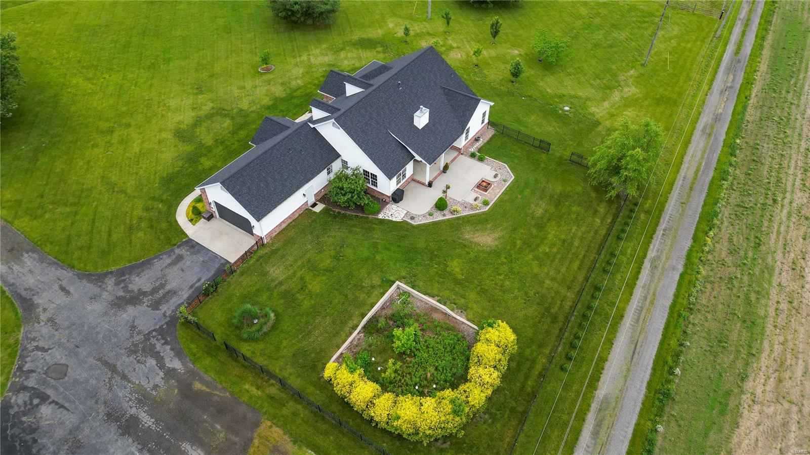 4936 State Rte 4 Mascoutah, IL 62258 - Photo 22 of 30