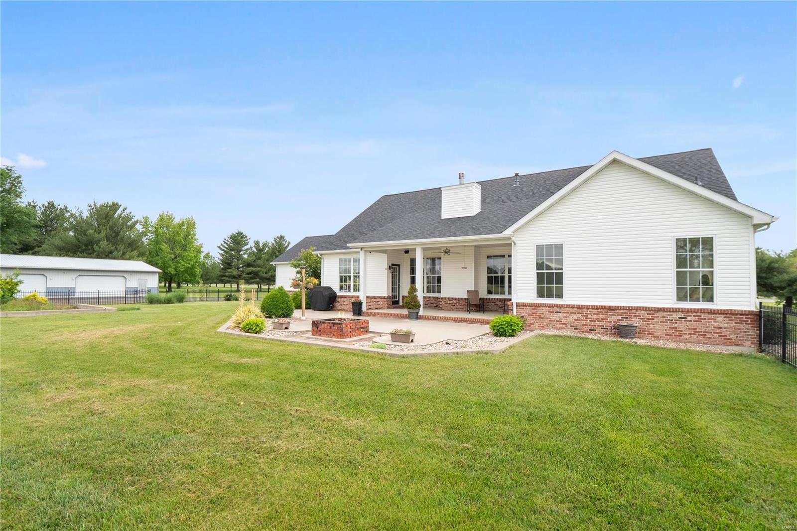 4936 State Rte 4 Mascoutah, IL 62258 - Photo 23 of 30