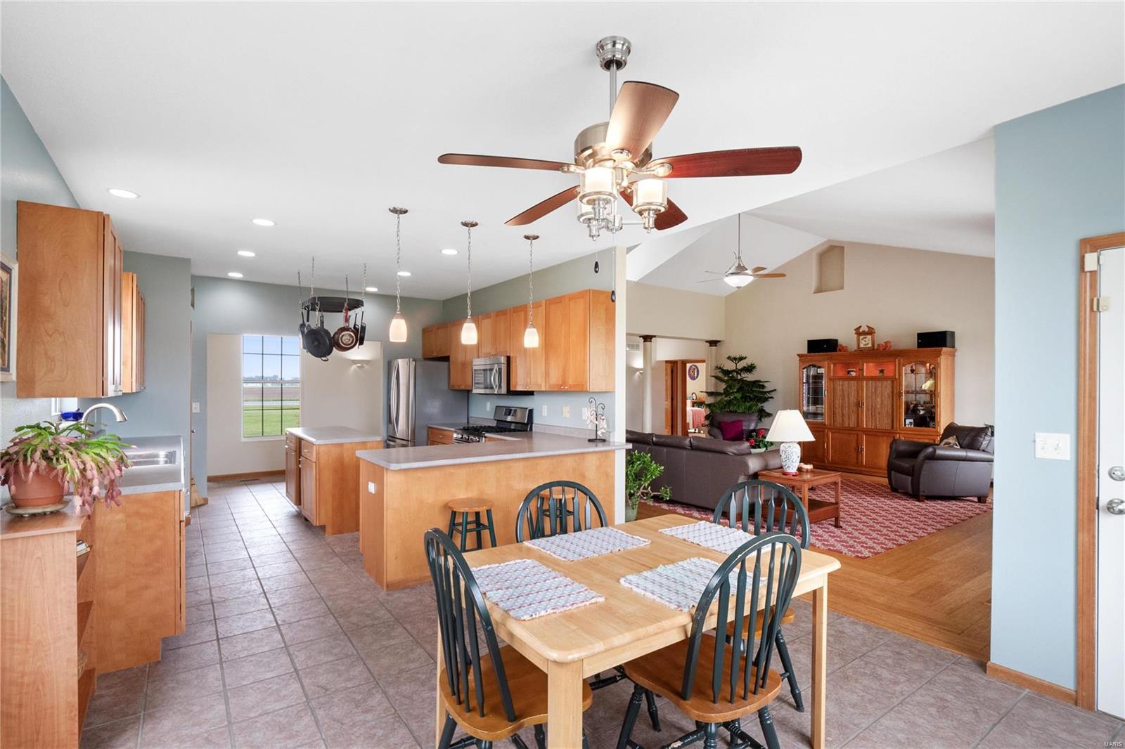 4936 State Rte 4 Mascoutah, IL 62258 - Photo 7 of 30