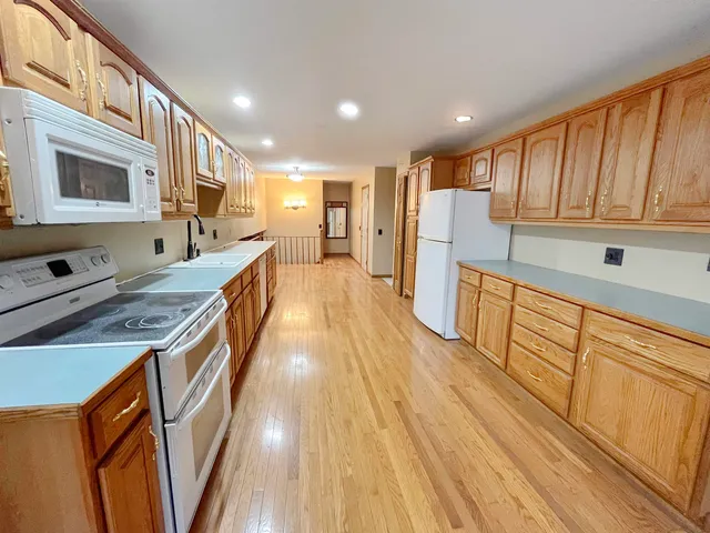 $329,950 | 5309 Portsmouth Way, Madison, WI 53714