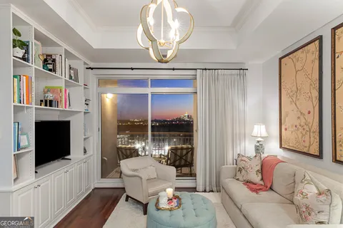 $325,000 | 325 East Paces Ferry Road Northeast, Unit 1206, Atlanta, GA 30305