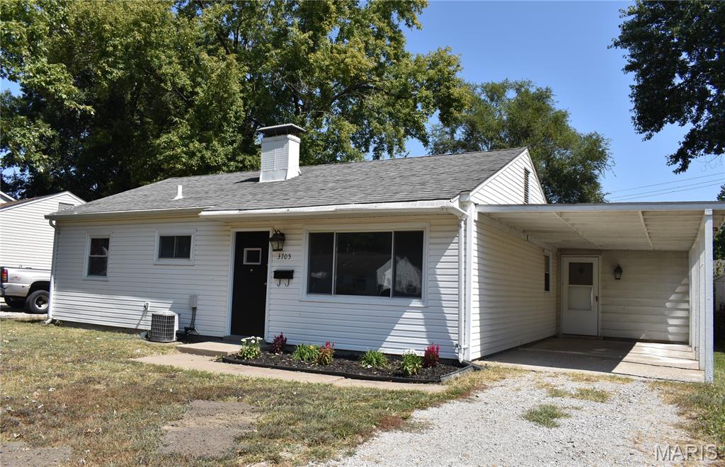 3705 Little Flower Lane Belleville, IL 62226 - Photo 2 of 22