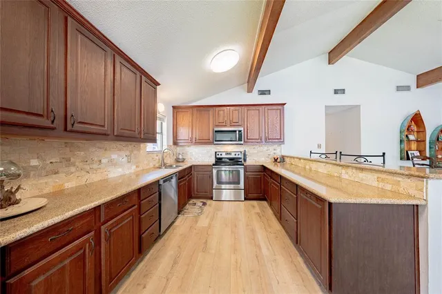 $899,000 | 10136 Cherokee Lane, Payne Springs, TX 75156