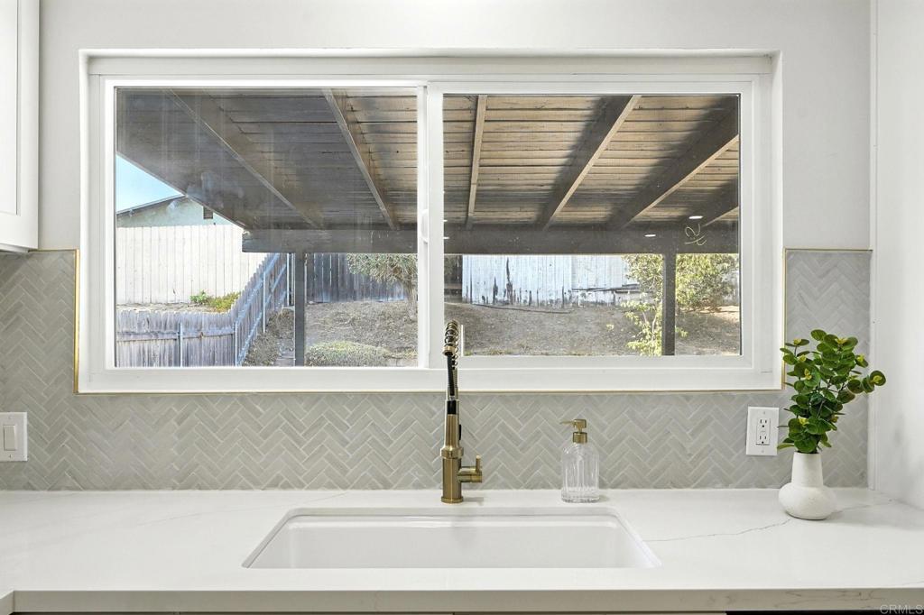 9058 Inverness Road Santee, CA 92071 - Photo 12 of 35