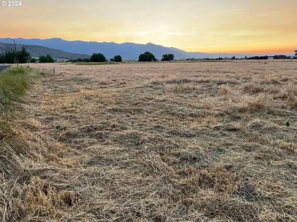 $95,000 | 2 E Street, Baker City, OR 97814