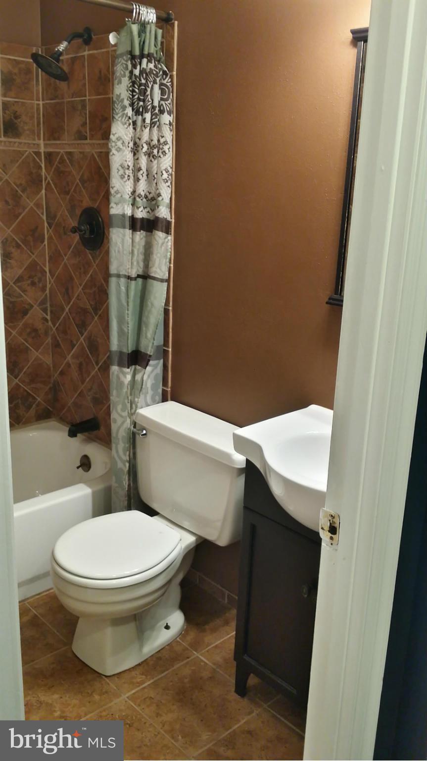 3401 Ryon Court Waldorf, MD 20601 - Photo 10 of 18 Bath (Master)