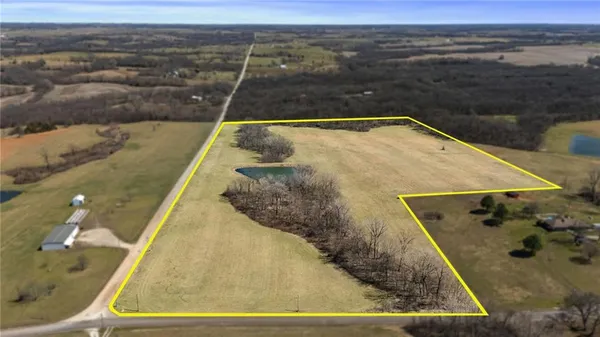 $515,000 | 9881 Northwest 365th Road, Stewartsville, MO 64490