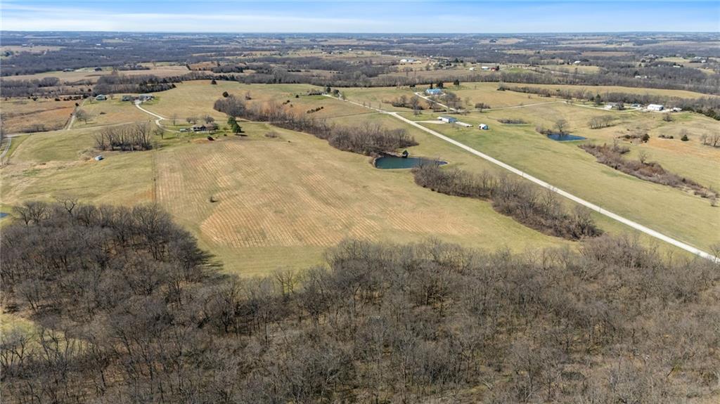 9881 Northwest 356th Street Stewartsville, MO 64490 - Photo 2 of 15