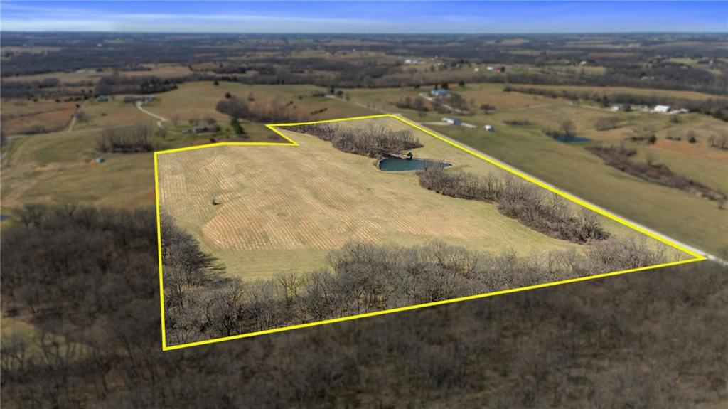 9881 Northwest 356th Street Stewartsville, MO 64490 - Photo 3 of 15