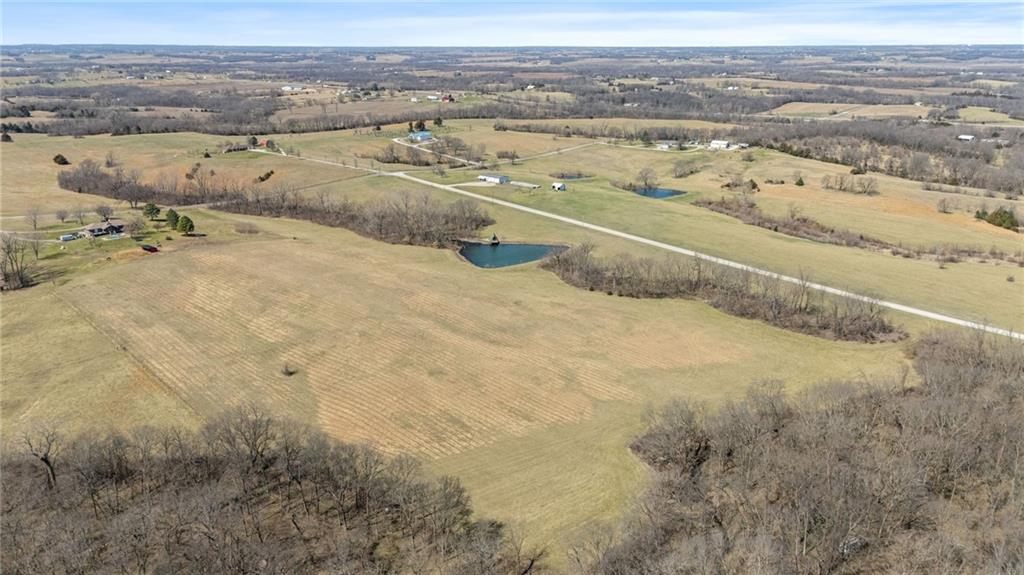 9881 Northwest 356th Street Stewartsville, MO 64490 - Photo 4 of 15