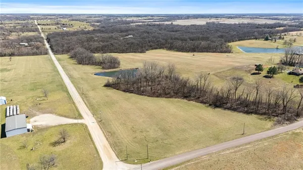 $515,000 | 9881 Northwest 365th Road, Stewartsville, MO 64490