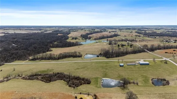 $515,000 | 9881 Northwest 365th Road, Stewartsville, MO 64490