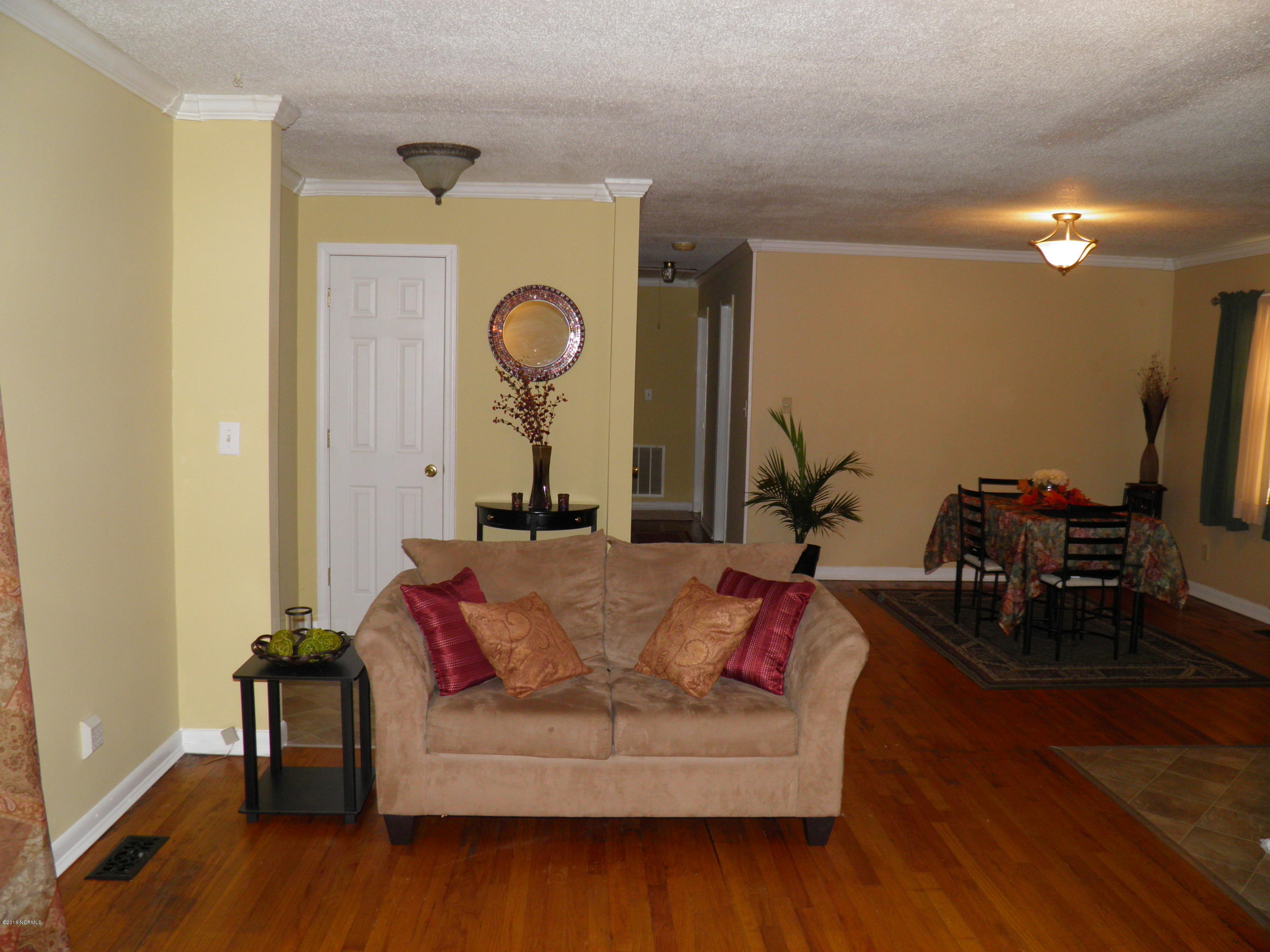 218 Belltown Road Havelock, NC 28532 - Photo 2 of 29 PB080285