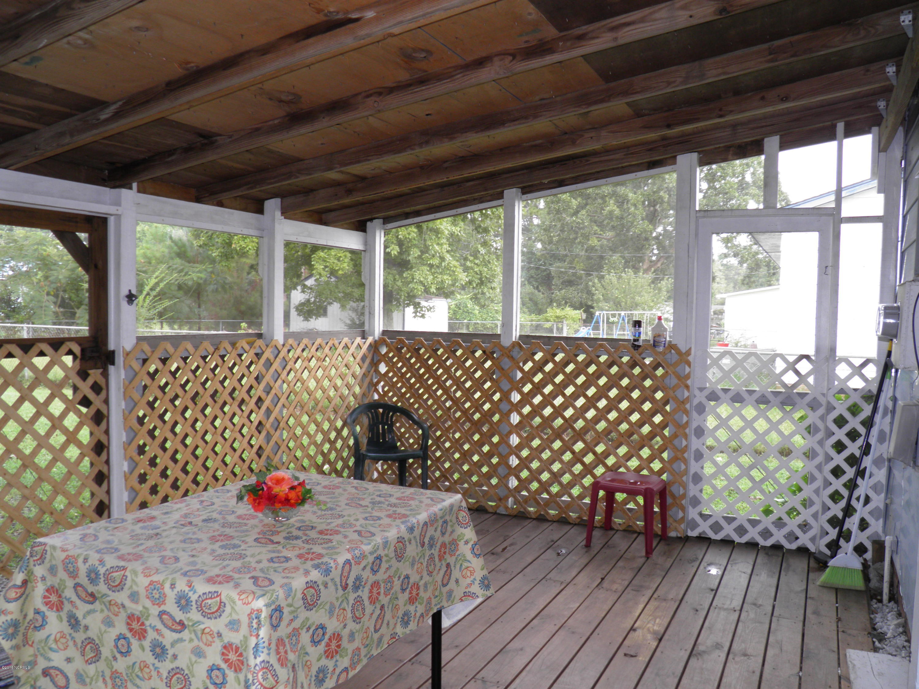 218 Belltown Road Havelock, NC 28532 - Photo 27 of 29 P9120270