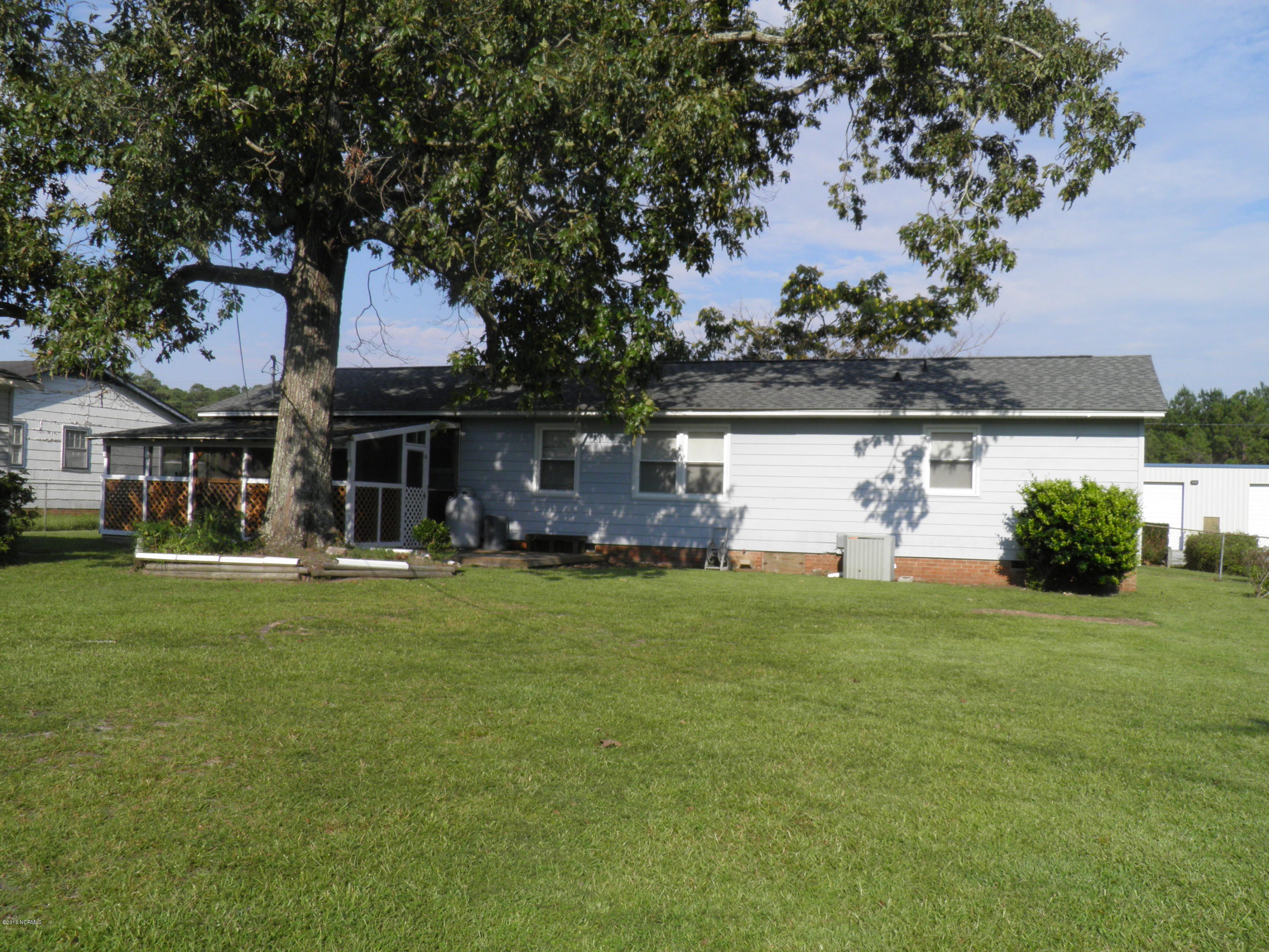 218 Belltown Road Havelock, NC 28532 - Photo 5 of 29 P9080220
