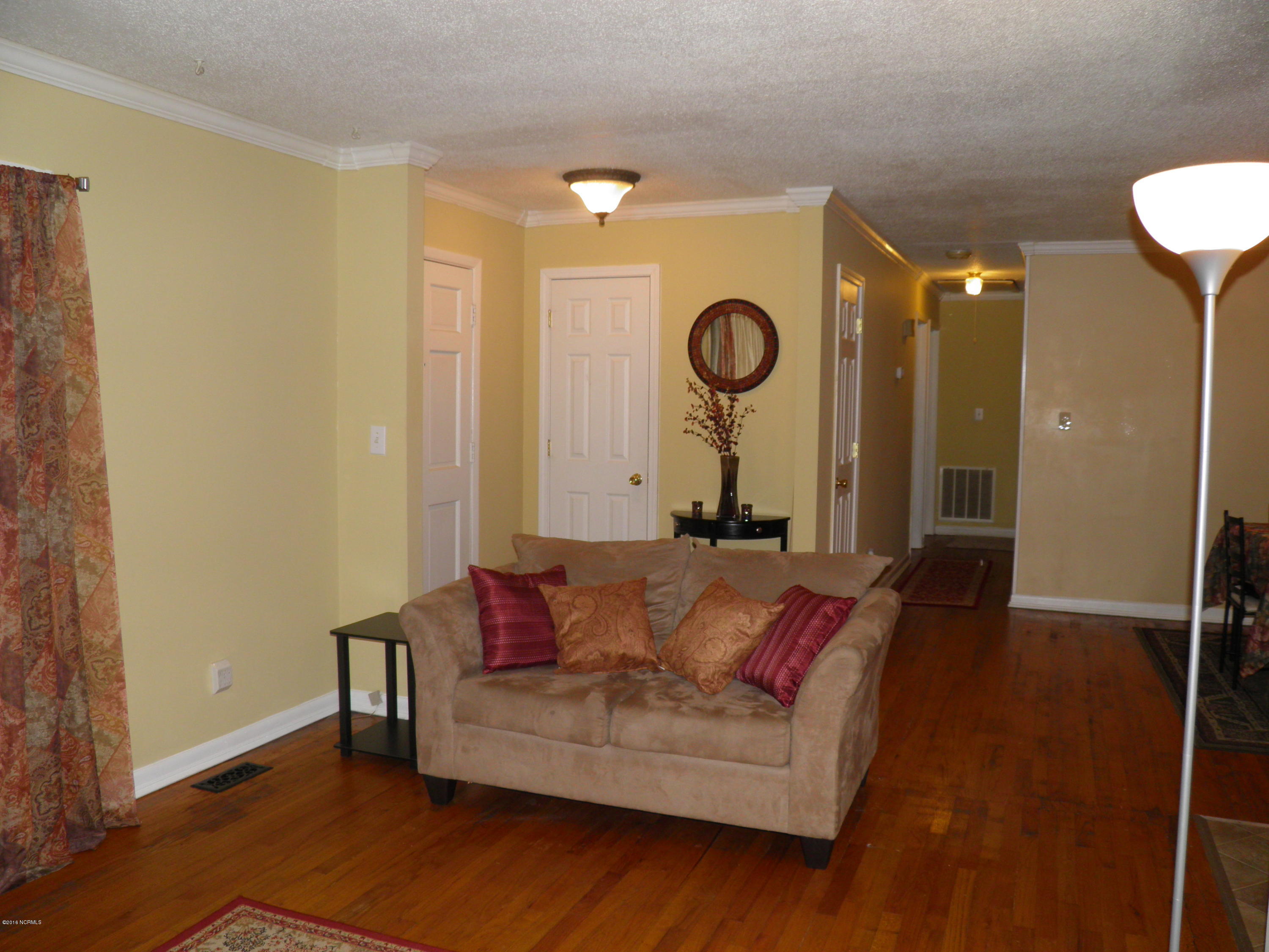 218 Belltown Road Havelock, NC 28532 - Photo 7 of 29 P9080249
