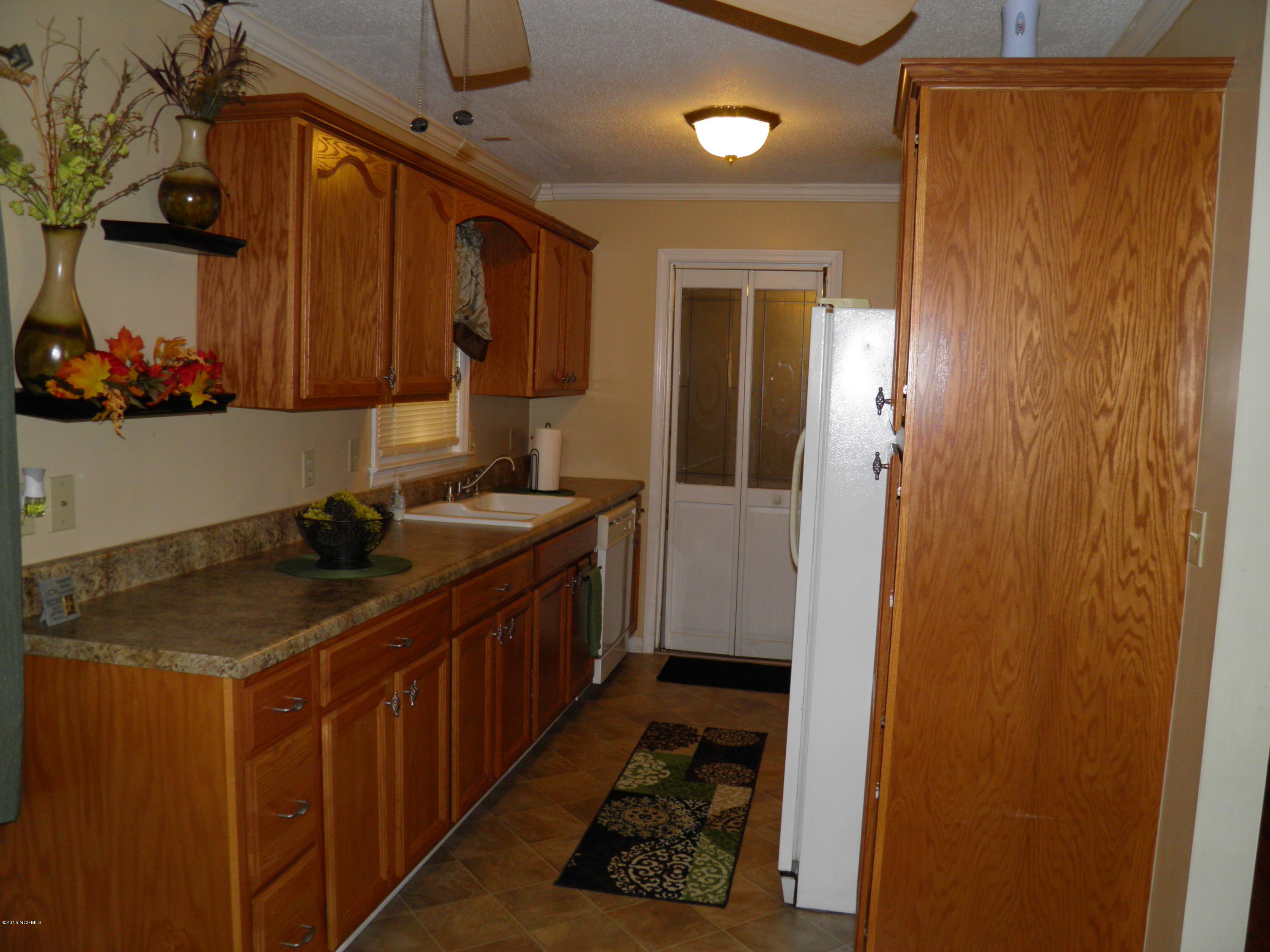 218 Belltown Road Havelock, NC 28532 - Photo 9 of 29 PB080275