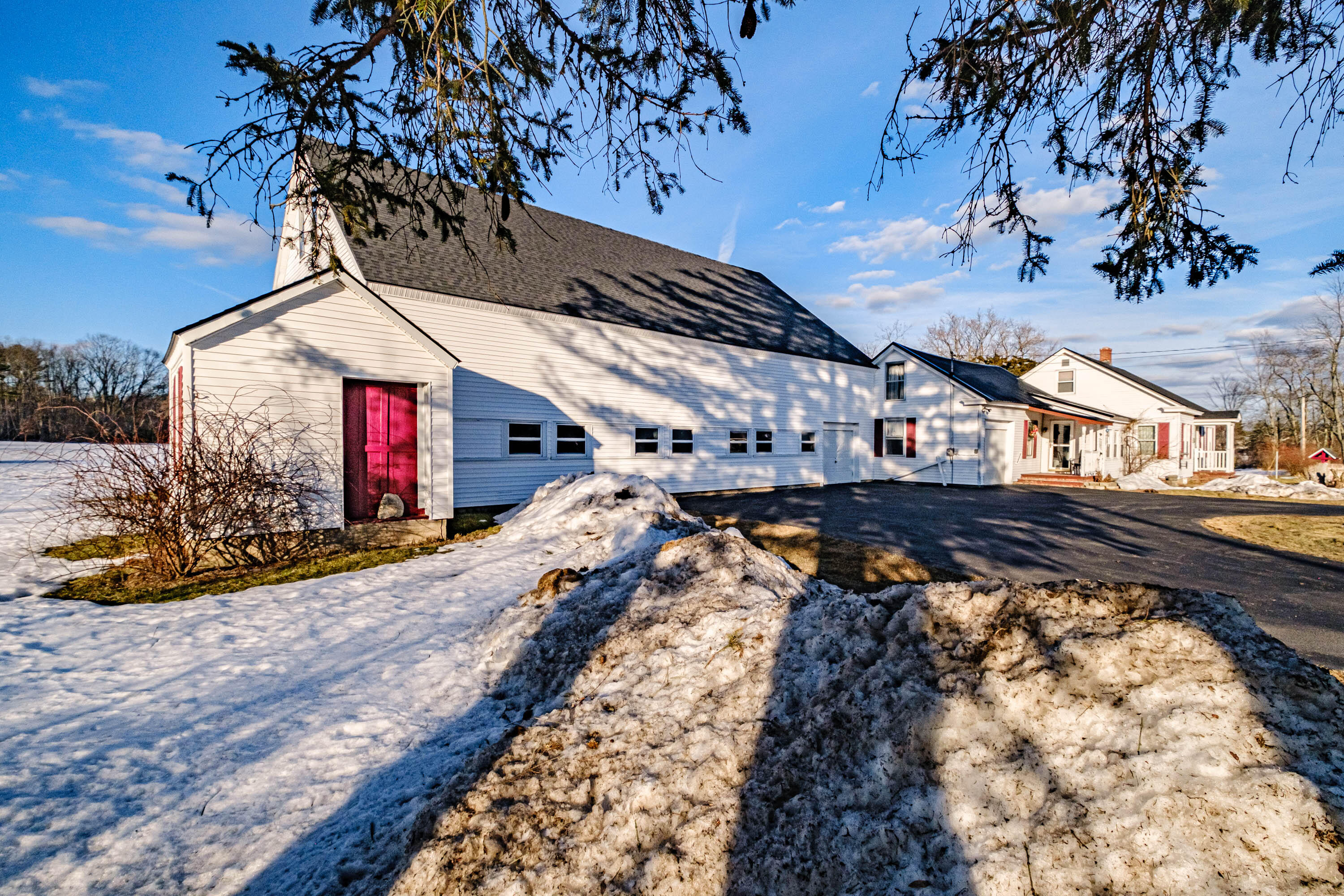 880 New County Road Dayton, ME 04005 - Photo 7 of 53 Barn
