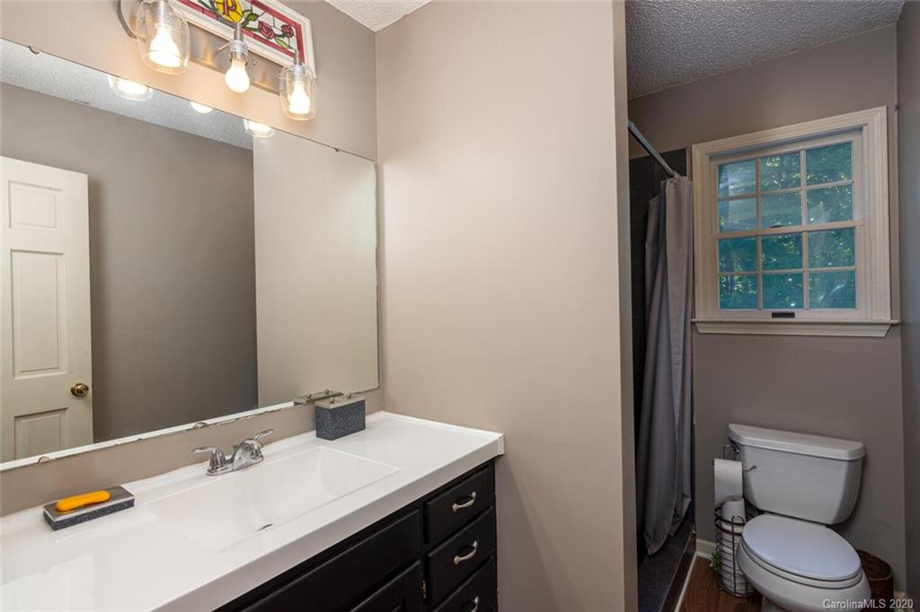 88 Sigmon Road Fletcher, NC 28732 - Photo 14 of 20 Gallery Image 14