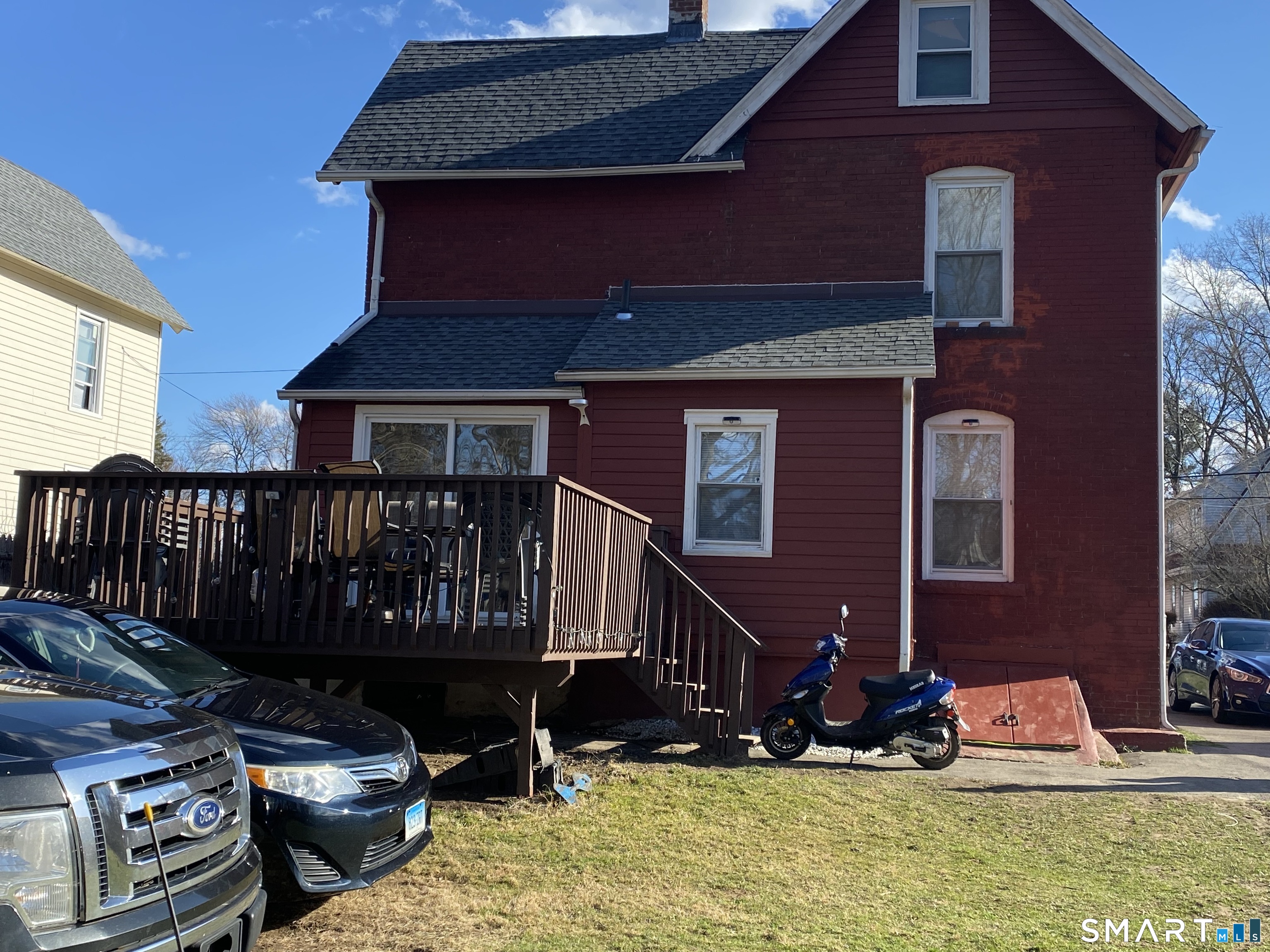 47 Wilson Avenue Windsor, CT 06095 - Photo 3 of 20 a front view of a house with patio