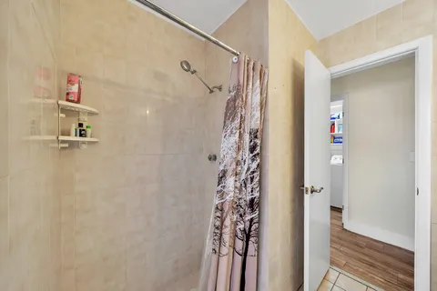 $1,490,000 | 1870 Northeast 197th Terrace, Miami, FL 33179