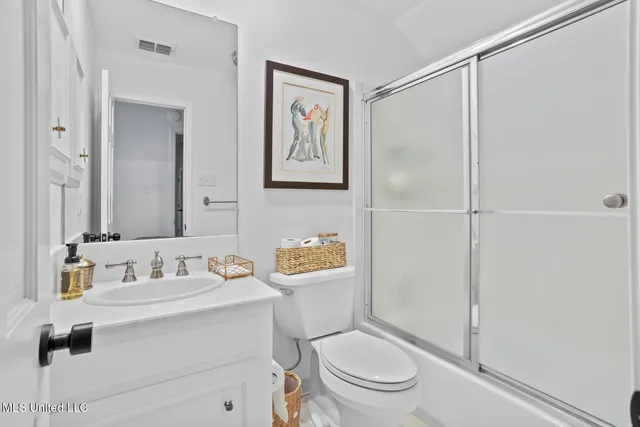 $799,000 | 4211 North Honeysuckle Lane, Jackson, MS 39211