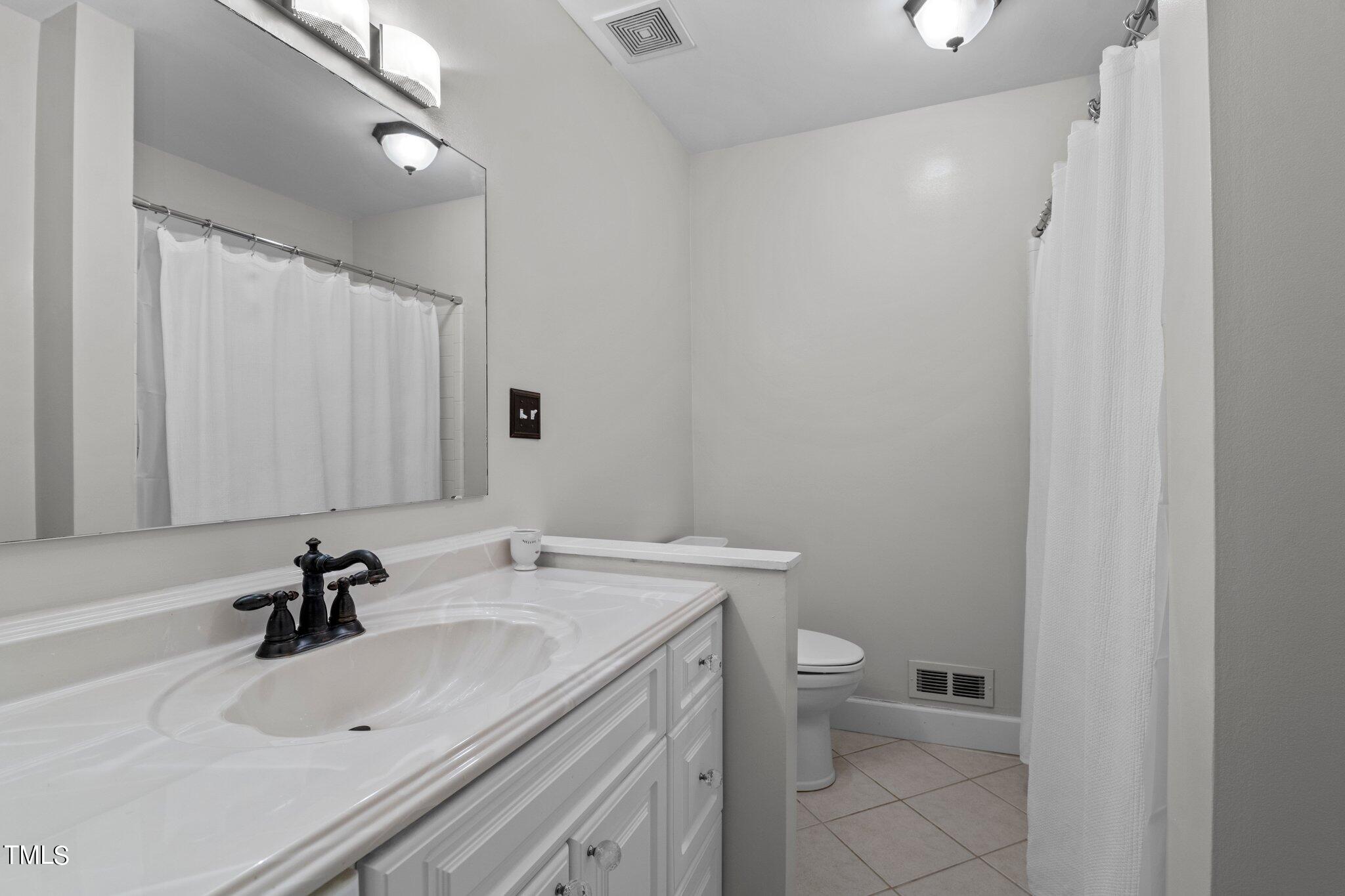 3929 Browning Place Raleigh, NC 27609 - Photo 12 of 20 26-web-or-mls-DSC_8492