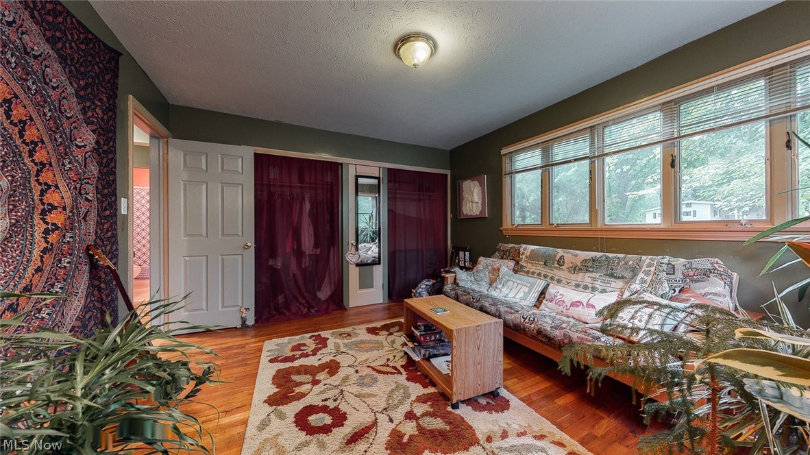 15893 Laurel Road Chagrin Falls, OH 44022 - Photo 11 of 21 Gallery Image 11