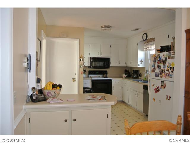 2703 West City Point Road Hopewell, VA 23860 - Photo 8 of 21 Gallery Image 8