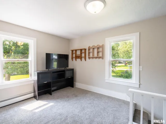 $154,990 | 307 South Hickory Street, Wenona, IL 61377