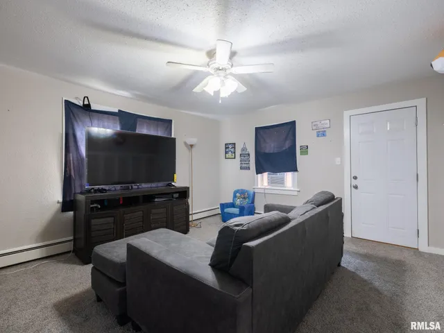 $154,990 | 307 South Hickory Street, Wenona, IL 61377