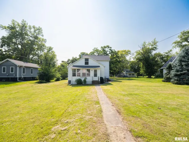 $154,990 | 307 South Hickory Street, Wenona, IL 61377